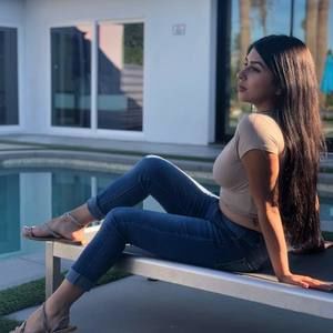 Meet your Posher, Anna karen